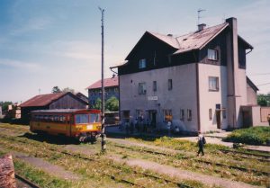 Poslední den provozu osobních vlaků na bochovské lokálce (31. květen 1996). Autor: Michal Roh