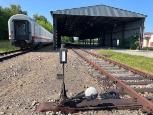 Konec vlečky na Letišti České Budějovice s vagony FlixTrainu. Autor: Zdopravy.cz/Jan Šindelář