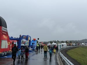 Den otevřené stavby na dokončovaném obchvatu Nové Paky. Foto: ŘSD