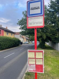 Zastávka autobusu Kladno, Smečenská. Autor: Zdopravy.cz/Ondřej Kubala