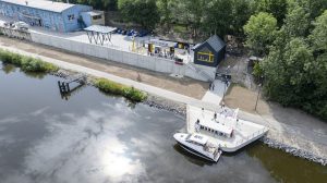 Čerpací stanice pro lodě v Roudnici nad Labem. Pramen: ŘVC