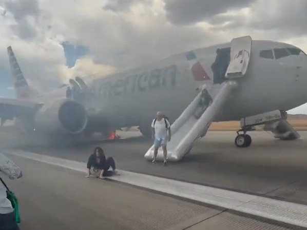 Incident American Airlines v Denveru. Zdroj: Breaking Aviation News & Videos
