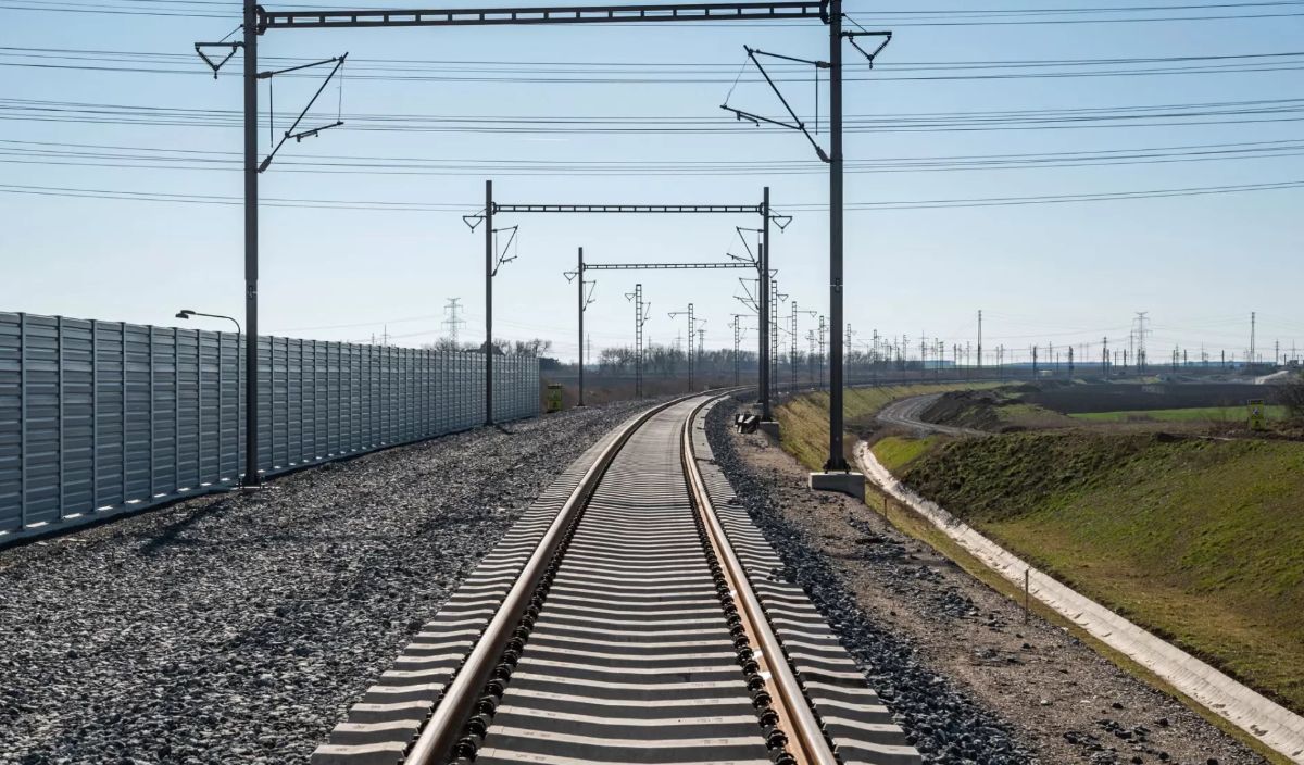 Práce na trati Mstětice - Čelákovice. Foto: mstetice-celakovice.cz