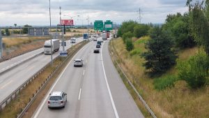 Provoz na zrekonstruovaném úseku Pražského okruhu (D0) mezi Slivencem a Lochkovským tunelem. Foto: ŘSD