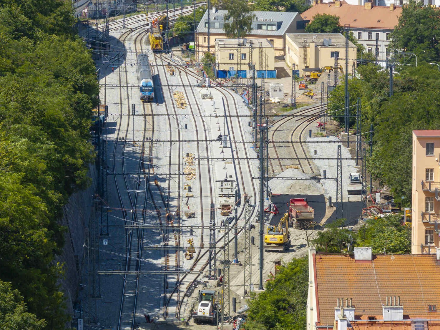 Příprava napojení kolejí pod Vítkovem na Negrelliho viadukt. Foto: SŽ