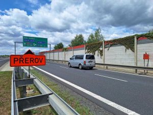 Uzavřená část D1 kolem Lipníku nad Bečvou.
Foto: ŘSD