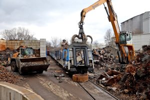 Šrotace nepotřebných vozidel Českých drah. Foto: ČD