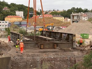 Demontáž železničního mostu Hřebík na pražském Smíchově. Foto: TSK