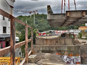 Demontáž železničního mostu Hřebík na pražském Smíchově. Foto: TSK