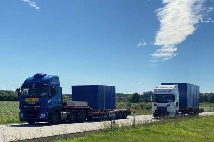 Nadměrný náklad musel zaplatit kauci 430 tisíc. Foto: INSID