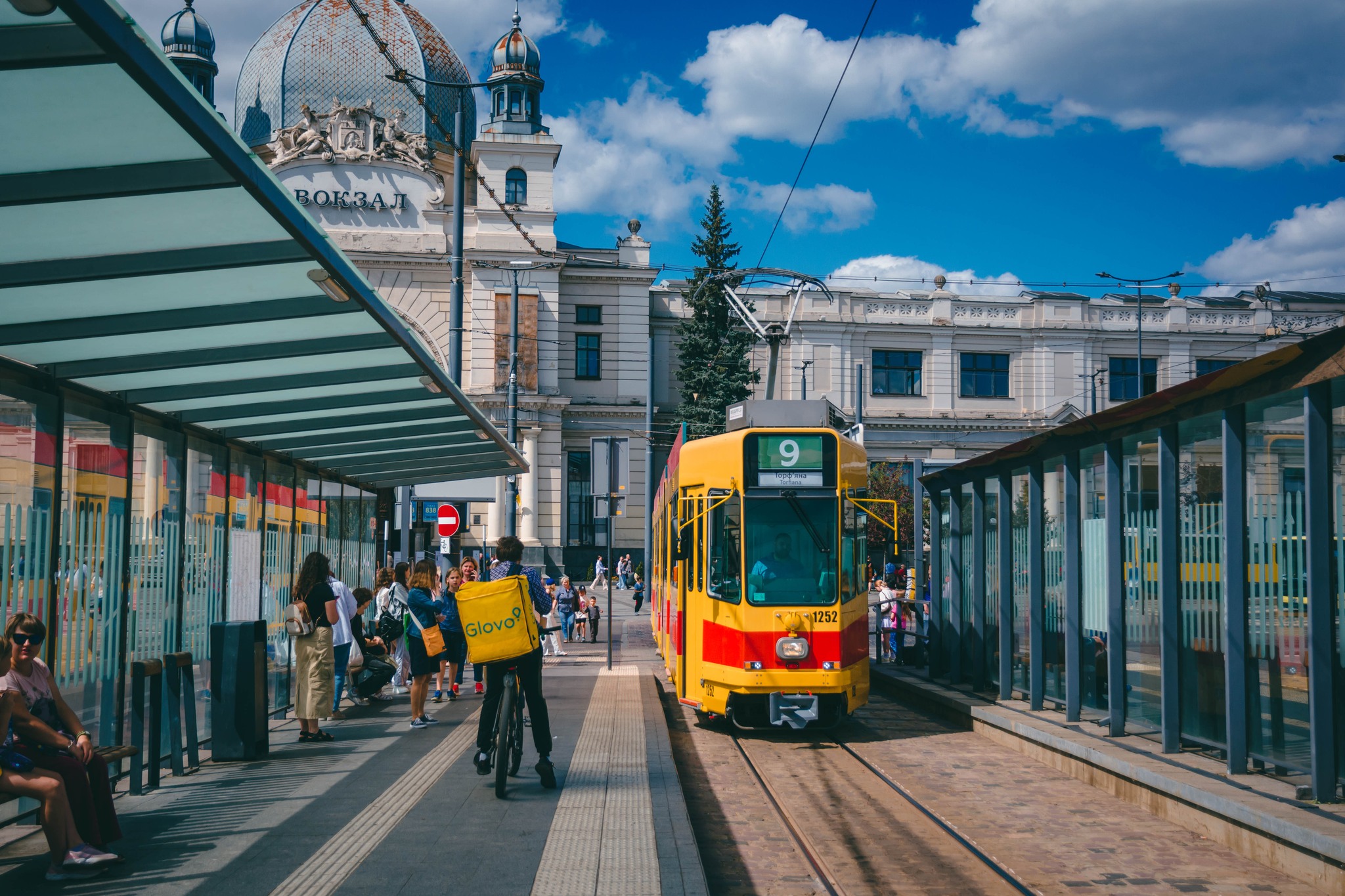 Tramvaj Schindler Be 4/8 ve Lvově. Foto: Lvivelektrotrans