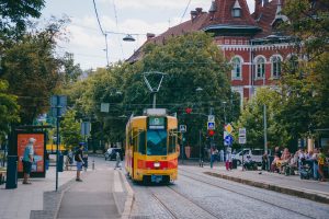 Tramvaj Schindler Be 4/8 ve Lvově. Foto: Lvivelektrotrans
