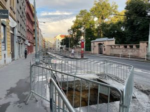 Plzeňská ulice v Praze, stav k 1. 8. 2025.
Foto: Zdopravy.cz