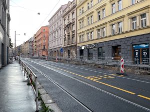 Plzeňská ulice v Praze, stav k 1. 8. 2025.
Foto: Zdopravy.cz