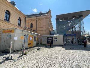 Dočasné pokladny ve Svinově.
Foto: Zdopravy.cz / Vojtěch Očadlý