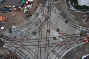 Instalace obří křižovatky v Brémách. Foto: DT - Výhybkárna a strojírna