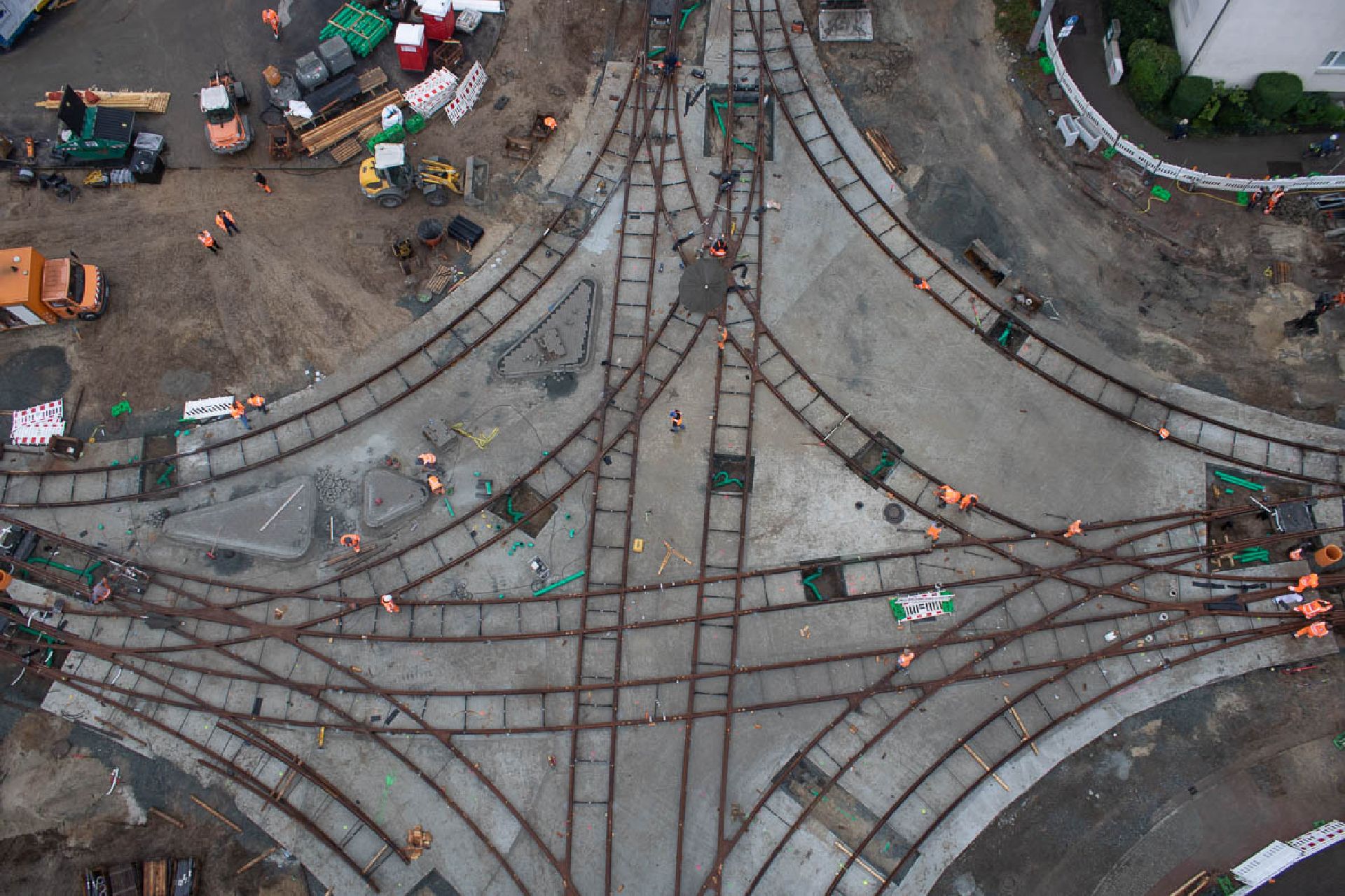 Instalace obří křižovatky v Brémách. Foto: DT - Výhybkárna a strojírna