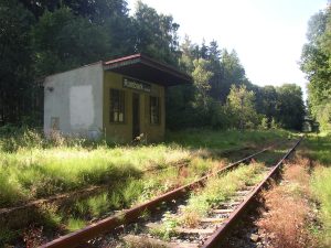 Trať Rumburk - Ebersbach. Autor: Mirek256 – Vlastní dílo, CC BY-SA 3.0, https://commons.wikimedia.org/w/index.php?curid=16316992