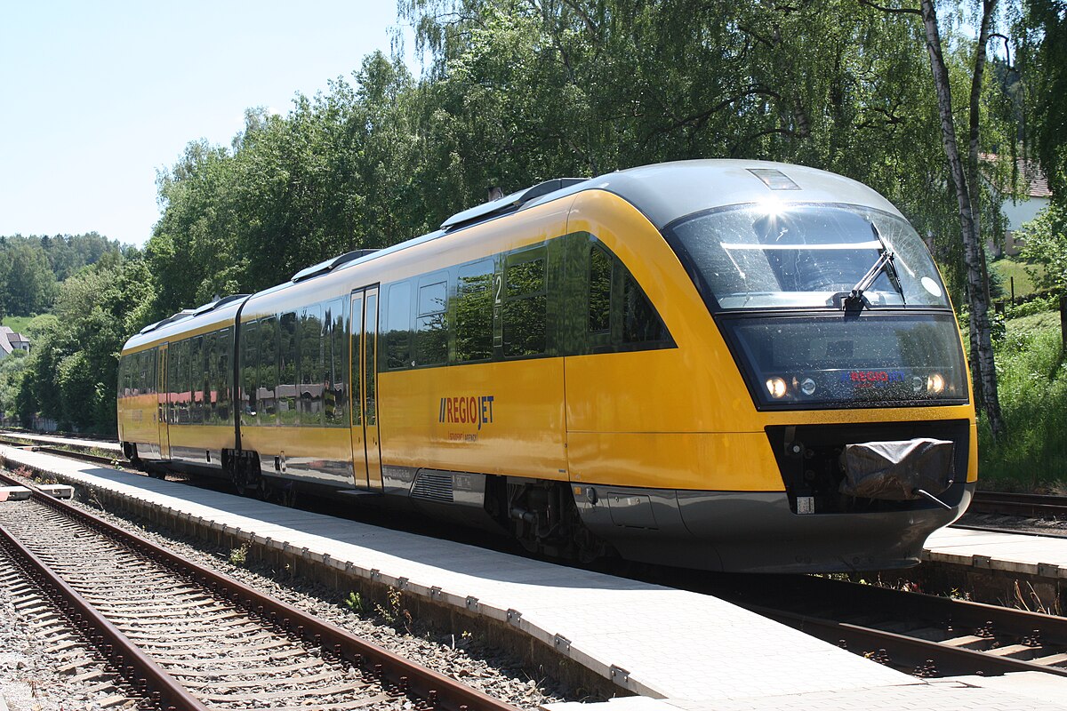 Siemens Desiro Classic v barvách RegioJetu. Foto: Juan88 / Wikimedia Commons