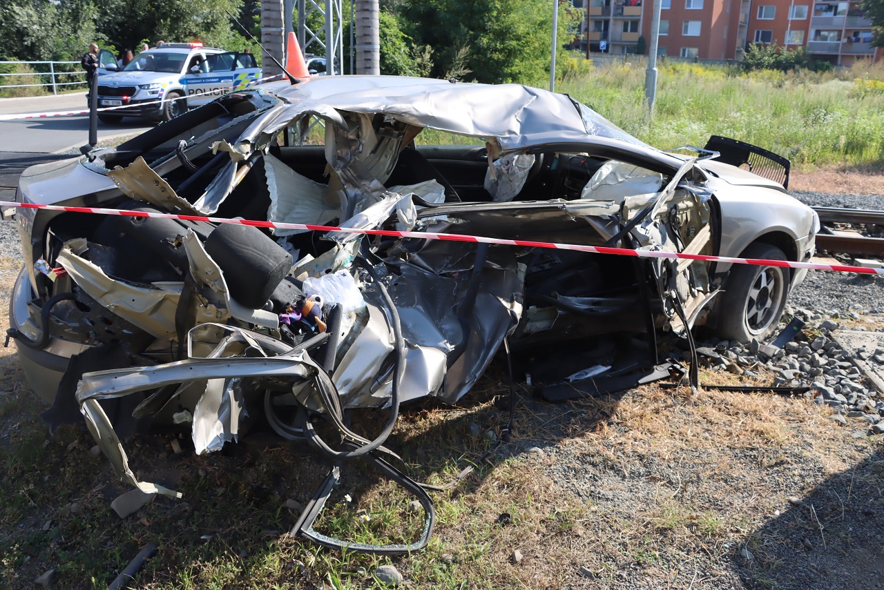 Nehoda na přejezdu ve Šternberku. Foto: Policie ČR