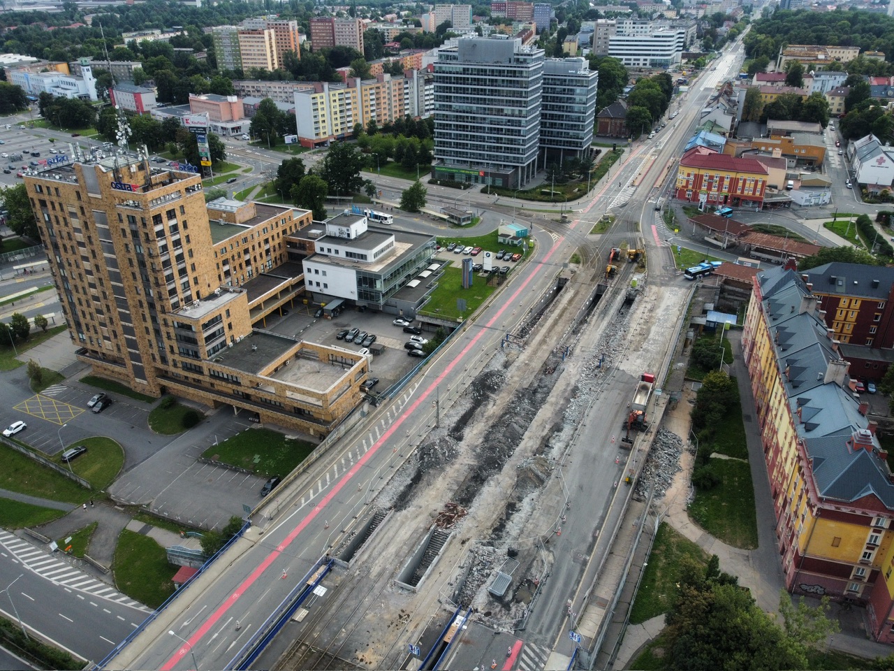 Přestavba Náměstí republiky v Ostravě. Foto: čtenář Zdopravy.cz