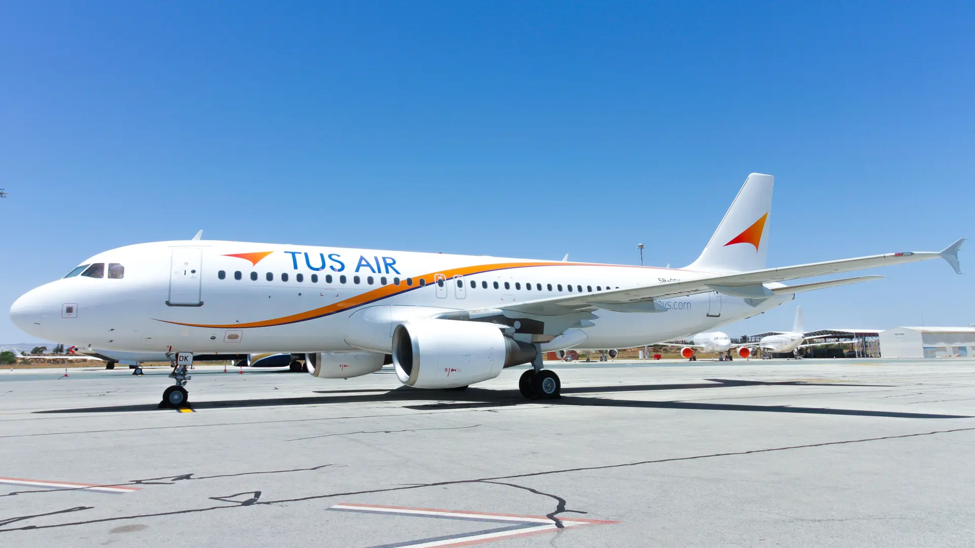 Airbus A320 letecké společnosti TUS Airways. Zdroj: Aviareps