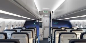 Pohled do kabiny Airbusu A220 LOT Polish Airlines.
Zdroj: LOT