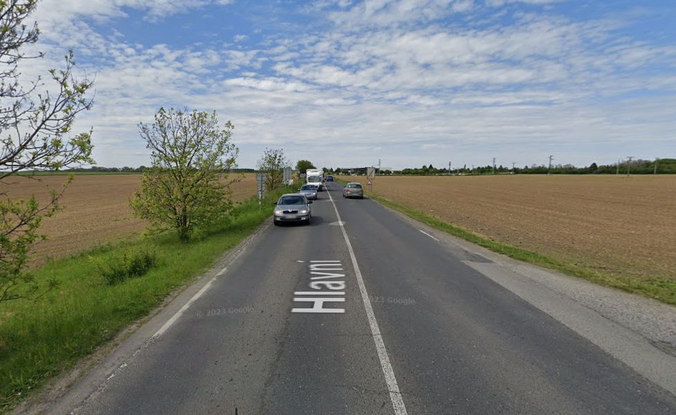 Silnice II/608 u Klíčan. Foto: Google Street View