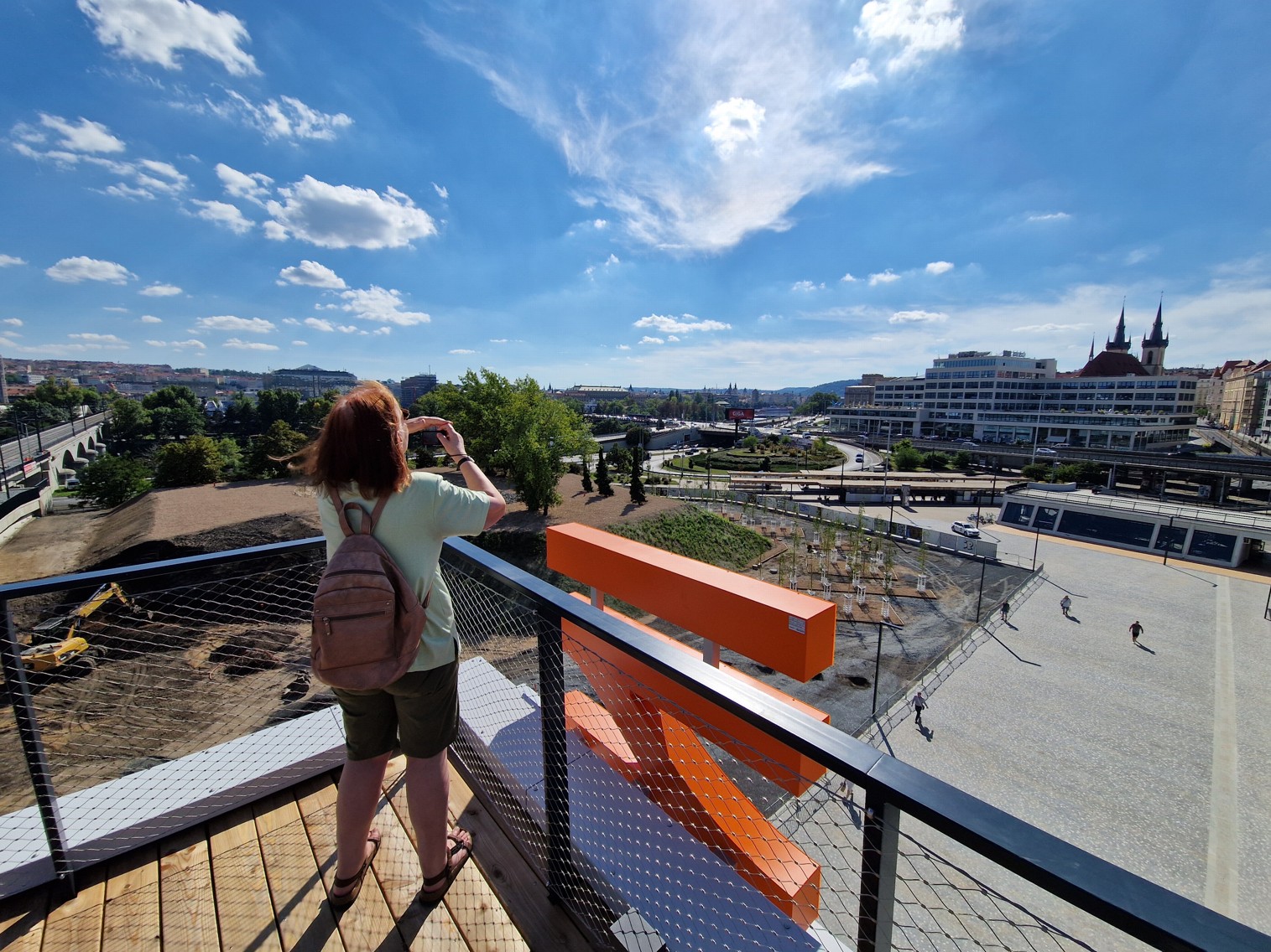 Terasa nového nádraží Praha-Bubny. Foto: Zdopravy.cz, Jan Nevyhoštěný