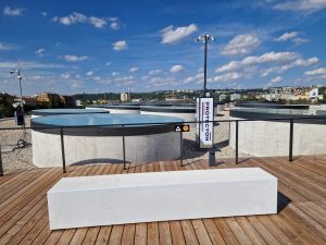 Terasa nového nádraží Praha-Bubny. Foto: Zdopravy.cz, Jan Nevyhoštěný