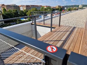 Terasa nového nádraží Praha-Bubny. Foto: Zdopravy.cz, Jan Nevyhoštěný