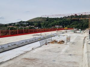 Kontrolní den na dokončovaném Dvoreckém mostě v Praze (10. září 2025). Foto: Zdopravy.cz