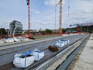 Kontrolní den na dokončovaném Dvoreckém mostě v Praze (10. září 2025). Foto: Zdopravy.cz