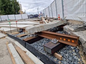 Přestavba Václavského náměstí spojená s návratem tramvajové trati (stav v září 2025). Foto: Zdopravy.cz / Jan Nevyhoštěný