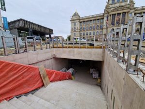 Přestavba Václavského náměstí spojená s návratem tramvajové trati (stav v září 2025). Foto: Zdopravy.cz / Jan Nevyhoštěný