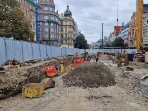 Přestavba Václavského náměstí spojená s návratem tramvajové trati (stav v září 2025). Foto: Zdopravy.cz / Jan Nevyhoštěný