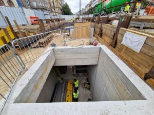 Přestavba Václavského náměstí spojená s návratem tramvajové trati (stav v září 2025). Foto: Zdopravy.cz / Jan Nevyhoštěný