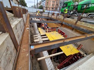 Přestavba Václavského náměstí spojená s návratem tramvajové trati (stav v září 2025). Foto: Zdopravy.cz / Jan Nevyhoštěný