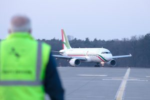 Letadlo společnosti AeroItalia na letišti v Lublinu. Foto: Letiště Lublin