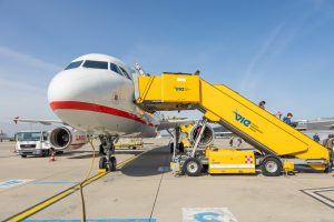 Airbus letecké společnosti Lauda, dcery Ryanairu. Foto z Letiště Vídeň. Zdroj: Julian Jäger