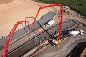 Betonáž na dálnici D49. Foto: ŘSD