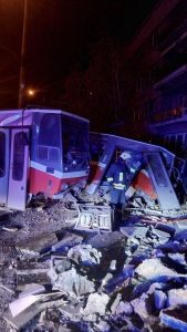 Havarovaný vůz bývalé pražské tramvaje T6A5 v Sofii. Foto: Vasil Terzijev