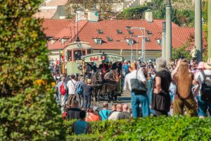 Tramvajový průvod k výročí 150 let pražské MHD. Foto: Ropid