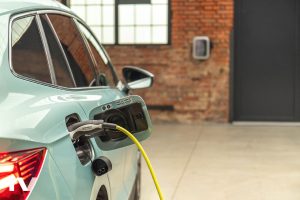 Dobíjení elektromobilu. Foto: Škoda Auto
