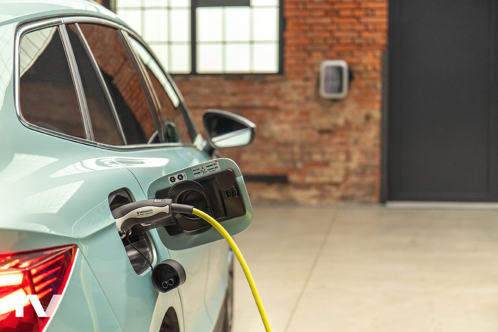 Dobíjení elektromobilu. Foto: Škoda Auto
