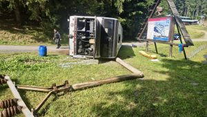Nehoda autobusu ve Starých Hamrech.
Foto: Policie ČR