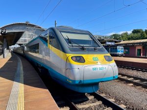 Jednotka 680 Pendolino dopravce České dráhy (ČD) a Praha hlavní nádraží. Foto: Zdopravy.cz / Vojtěch Očadlý