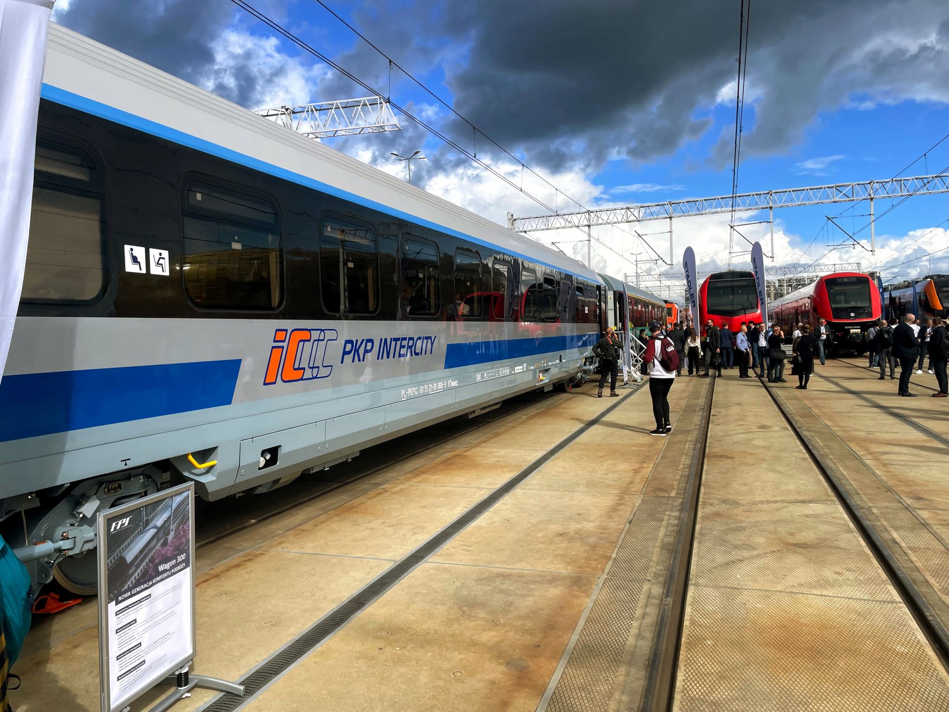 Nový vůz na 200 km/h pro PKP Intercity. Foto: Jan Sůra / Zdopravy.cz