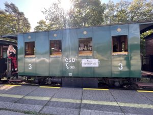 Nádraží úzkokolejky J. Hradec o víkendu 20. a 21. září 2025 po dlouhé době ožilo. Autor: Zdopravy.cz/Jan Šindelář