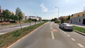 Cyklopruhy v Novodvorské ulici v Praze. Zdroj: Mapy.cz